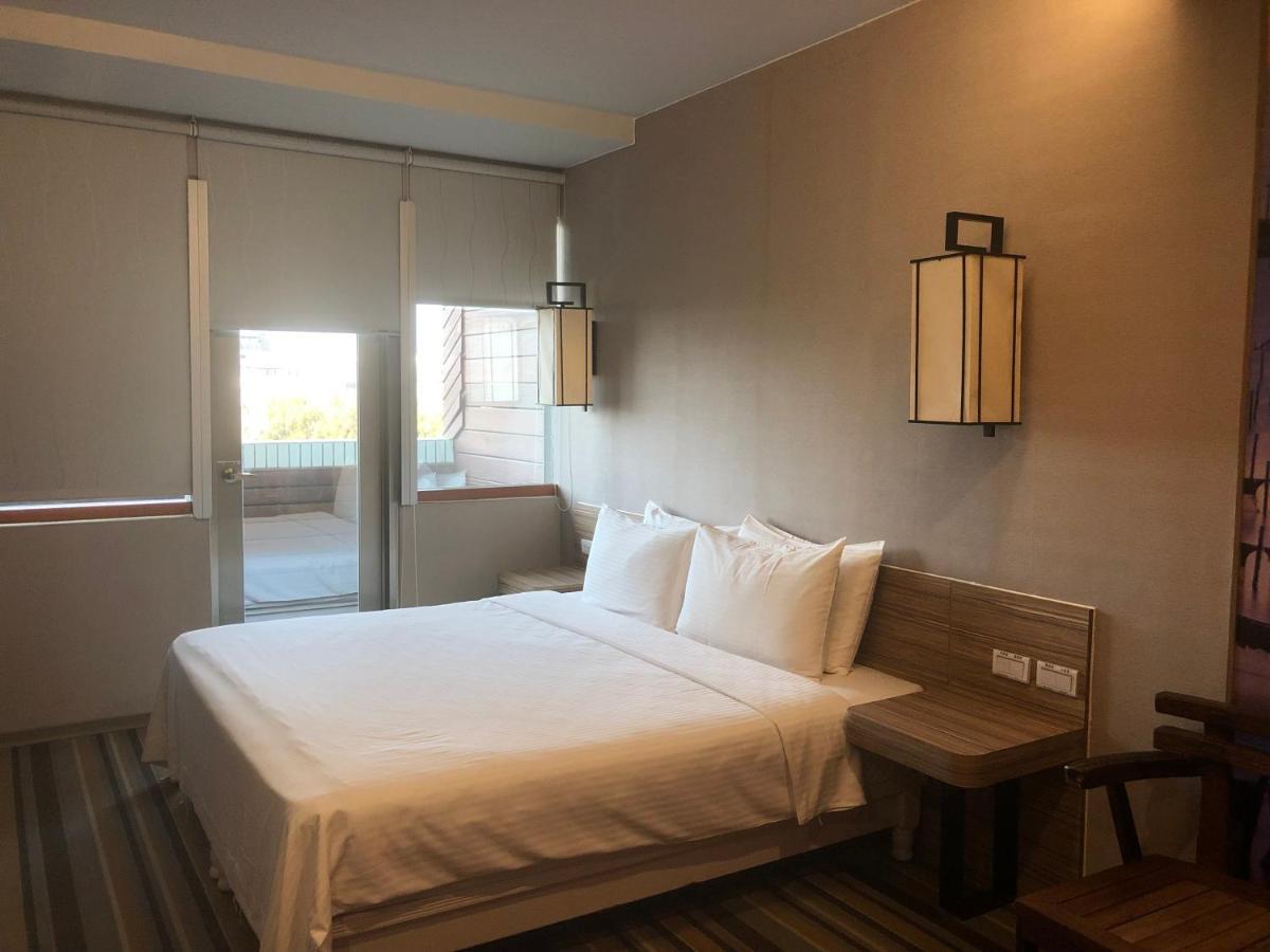 Tainan Julie'S Garden 峰情文旅 Hotel Anping Exterior foto