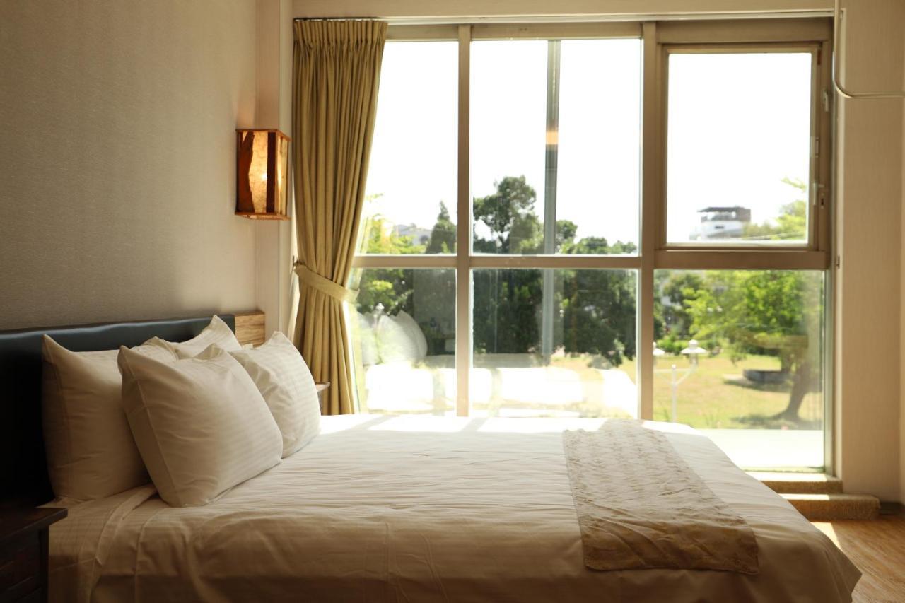 Tainan Julie'S Garden 峰情文旅 Hotel Anping Exterior foto
