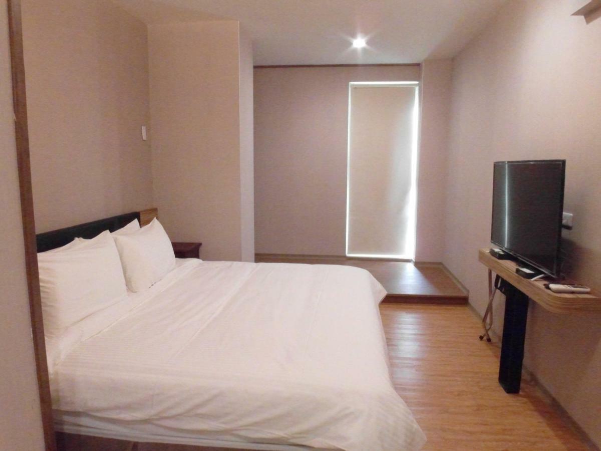 Tainan Julie'S Garden 峰情文旅 Hotel Anping Exterior foto